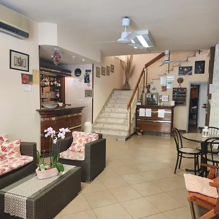 Ξενοδοχείο Clan 2*