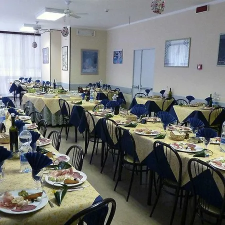 Clan Hotel 2*